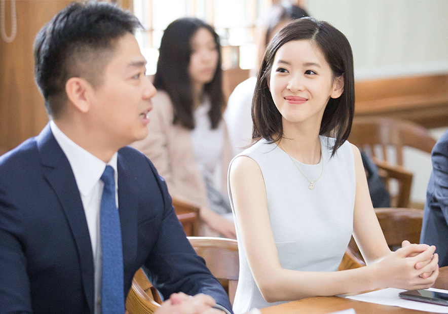 劉強(qiáng)東的公司取名有情義-京東公司名字由來(lái)-探鳴起名網(wǎng).jpg 劉強(qiáng)東的公司取名有情義-京東公司名字由來(lái)-探鳴起名網(wǎng).jpg